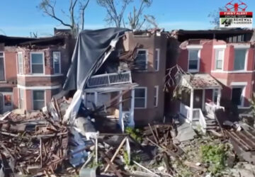 St. Louis residents caught in the aftermath of the deadly tornado, highlighting the failure of the city's tornado siren system.